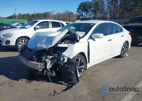 2017 Nissan Altima 2.5 Sr z USA, uszkodzony, nr VIN 1N4AL3AP1HC161563